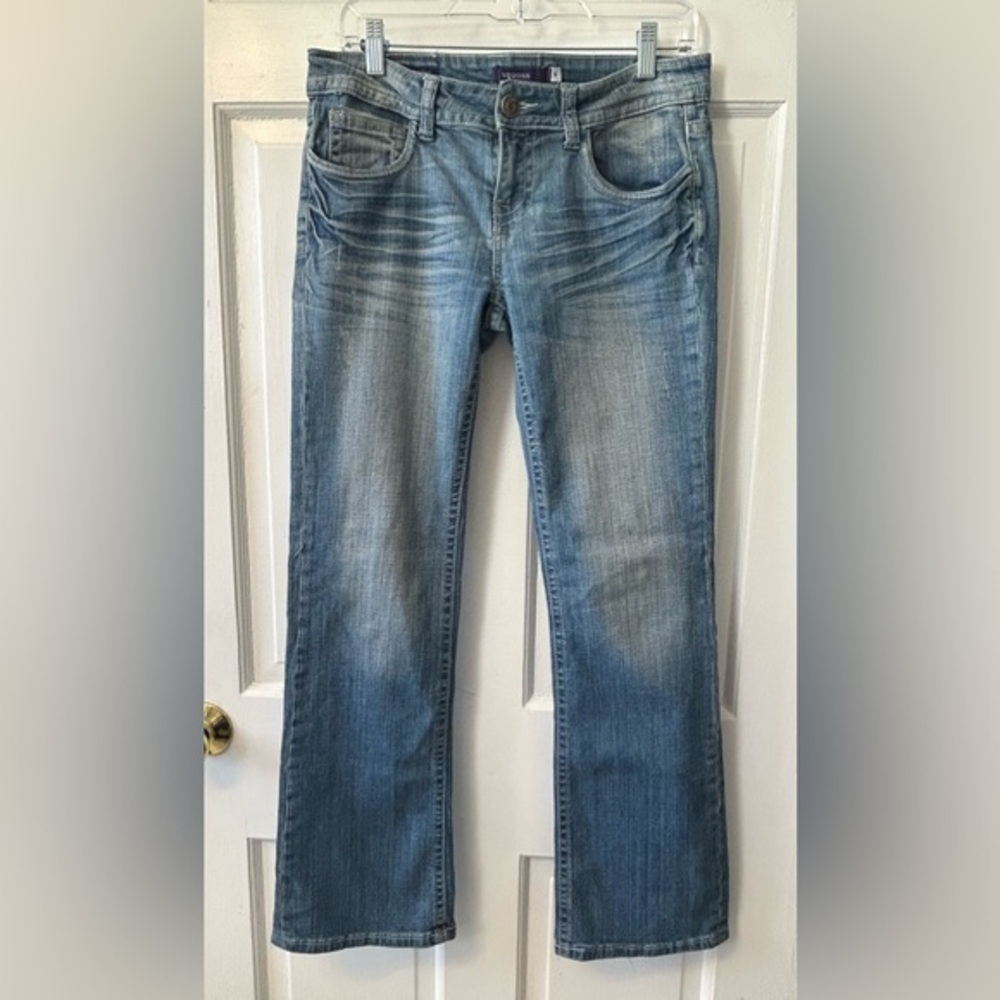 Vigoss New York Boot Jeans with Vintage Wash Size 30 or Juniors 5 Pointy Pockets